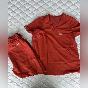 FIGS Auburn Scrub Set